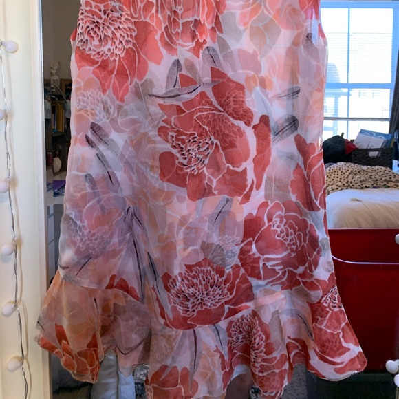 WHBM Peach Floral Flowy Blouse - Picture 2 of 4